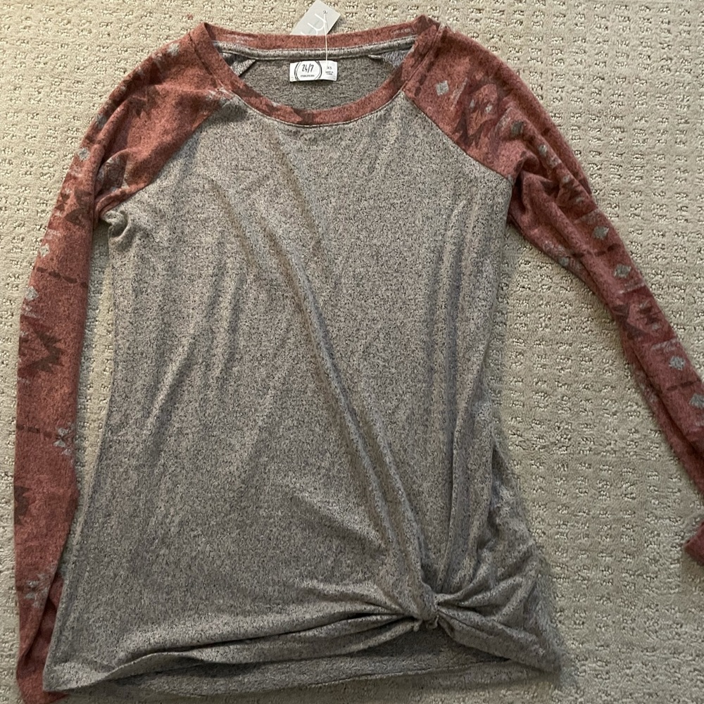 XS long sleeve, soft tshirt